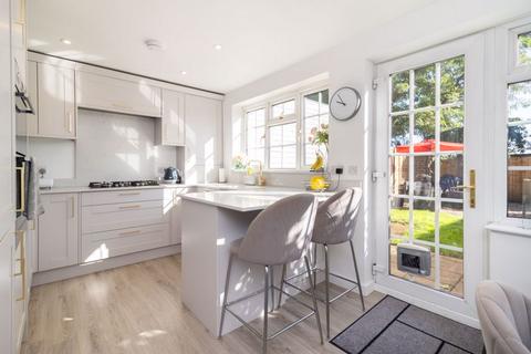 undefined, Hillbrow Court, Godstone