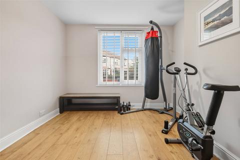 7 Maple Street, Romford, RM7 7JX