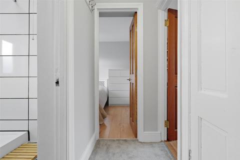 7 Maple Street, Romford, RM7 7JX