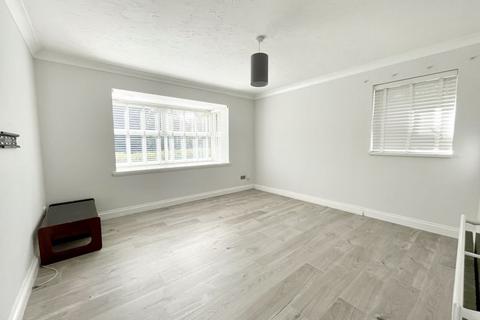 2 bedroom maisonette for sale, Tichborne House, Lower Northam Road, Hedge End, SO30