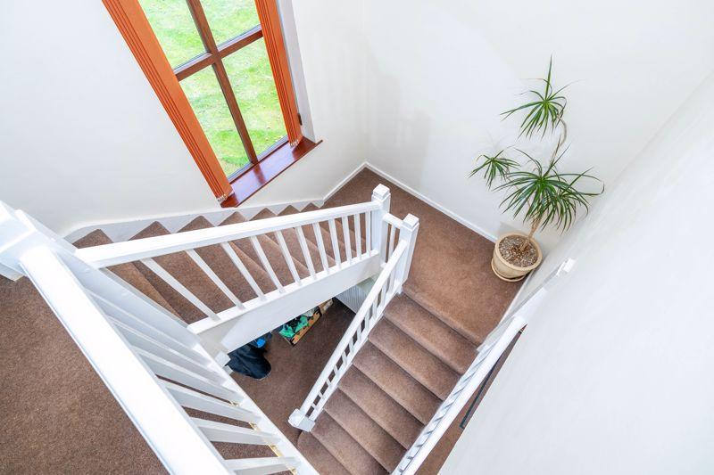 Split stairs/landing