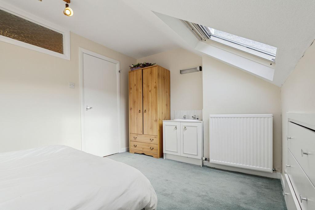 Bedroom 5 Angle 2