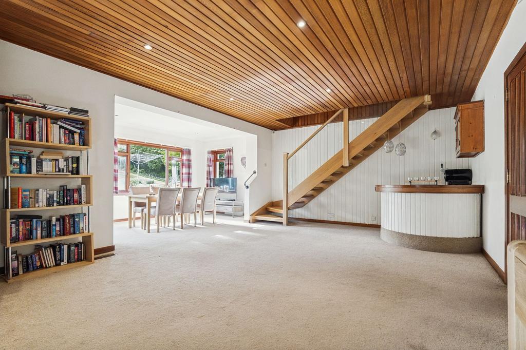 Lounge/Dining Angle 7
