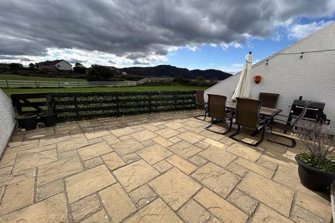 2 bedroom apartment for sale, Deganwy Beach, Deganwy