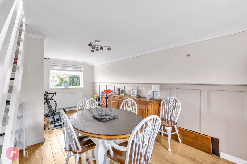 Dining Room /...