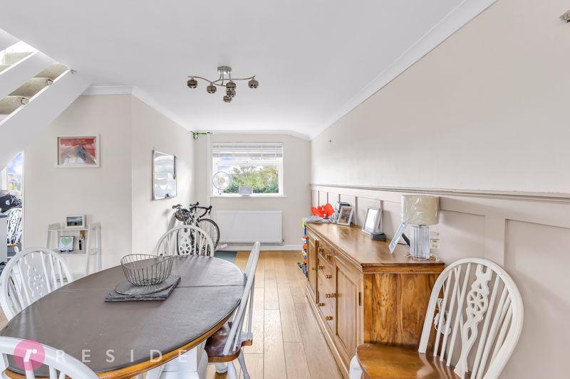Dining Room /...