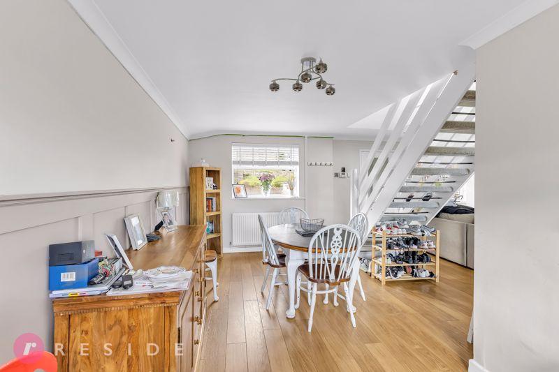 Dining Room /...