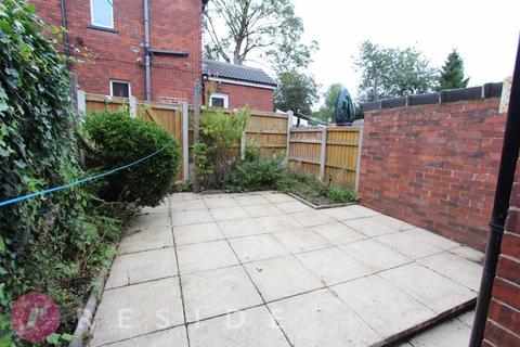 4 bedroom terraced house for sale, Edenfield Road, Rochdale OL11