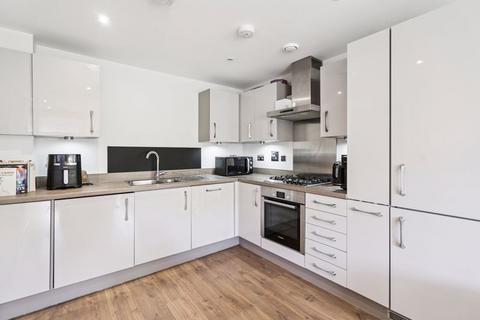 undefined, Bartlett Crescent, High Wycombe HP12
