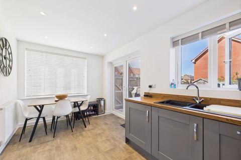 3 bedroom end of terrace house for sale, Cherry Close, Somerton