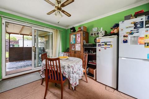 undefined, Tintern Close, Basingstoke RG24