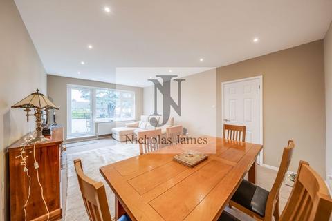2 bedroom apartment to rent, Cambrai Court Aldermans Hill,  Palmers Green N13