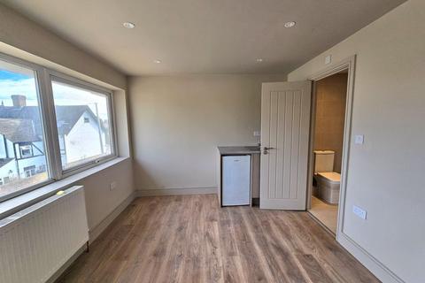 undefined, Old Farm Road, West Drayton, UB7