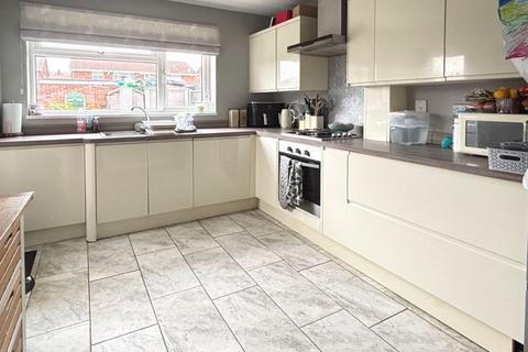 6 Beaumont Road, Longlevens, Gloucester, GL2 0EJ