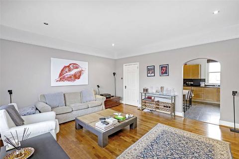 3 bedroom flat for sale, Wandsworth Bridge Road, Fulham, London, SW6