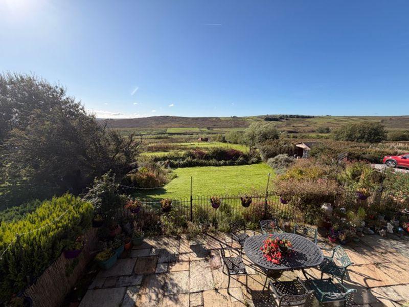 Gardens &amp; Views