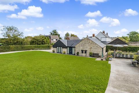 3 bedroom detached bungalow for sale, Front Lane, Blunsdon, Swindon, SN26