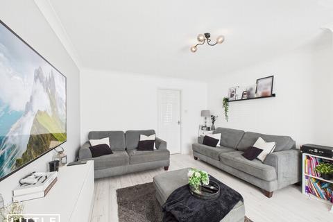 undefined, Linwood Grove, Whiston, L35