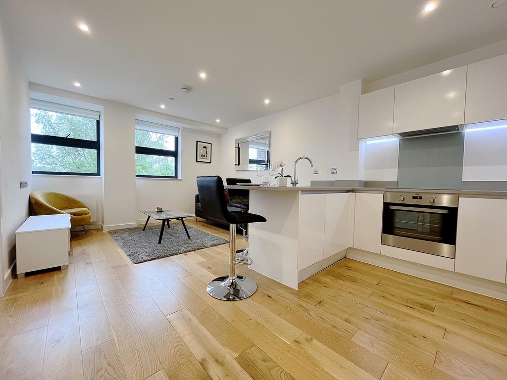 Apartment in Uxbridge - View 2