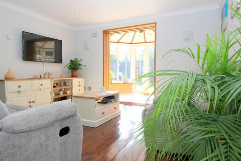 19 Laxton Close, Luton, LU2 8SJ