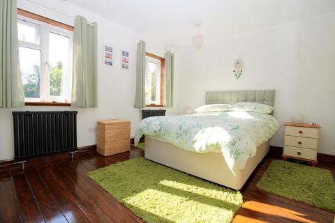 19 Laxton Close, Luton, LU2 8SJ