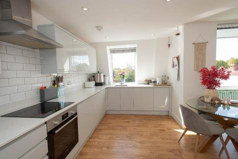 2 bedroom flat for sale, Elmcroft Road, Orpington, BR6 0FG