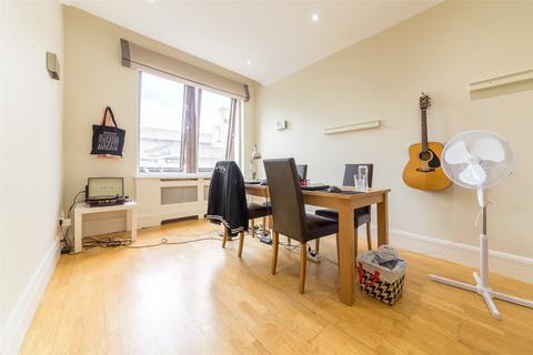 2 bedroom apartment for sale, Whitehouse Apartments, London SE1
