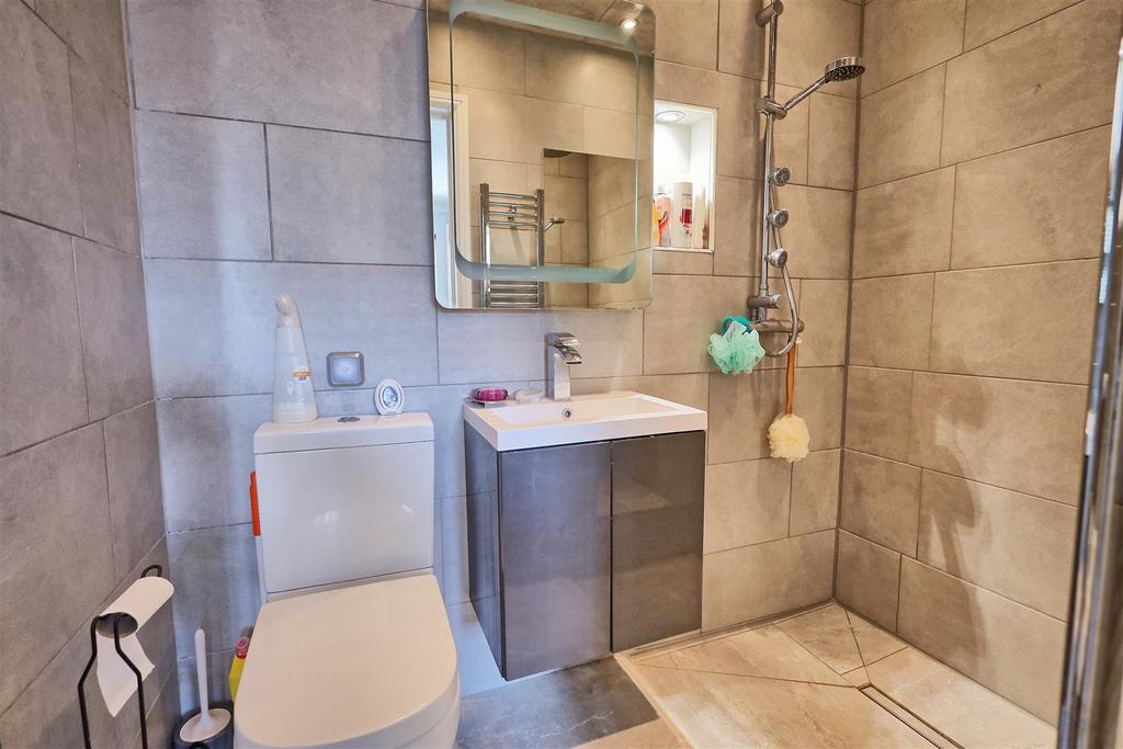 Ensuite