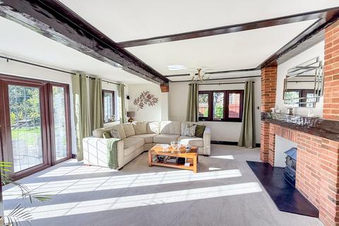 5 bedroom detached house for sale, Wraysbury, Berkshire