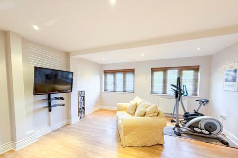 5 bedroom detached house for sale, Wraysbury, Berkshire