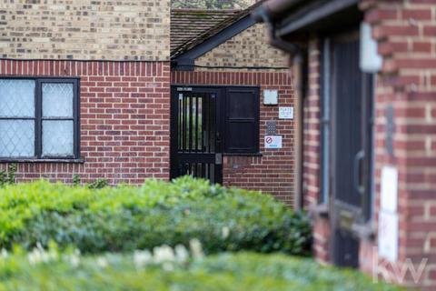undefined, Conway Gardens, Grays, RM17