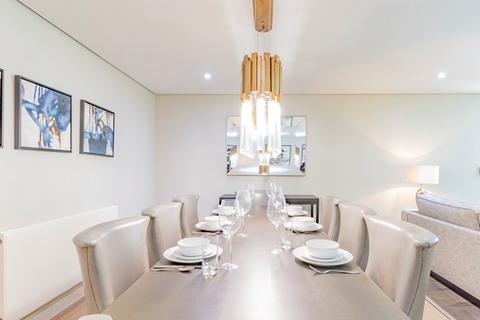 3 bedroom apartment to rent, 4 Merchant Square East, London W2