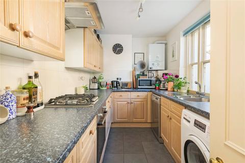 2 bedroom apartment for sale, Auckland Road, SW11