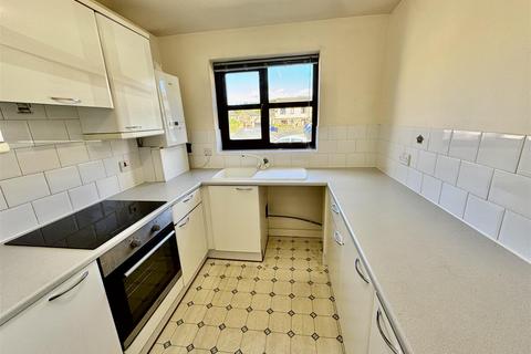 2 bedroom semi-detached bungalow to rent, Mill Croft, Cowling, Keighley, BD22 0AJ