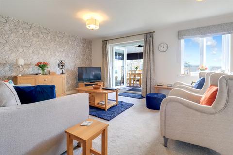 2 bedroom bungalow for sale, Closewool Grove, South Molton, Devon, EX36