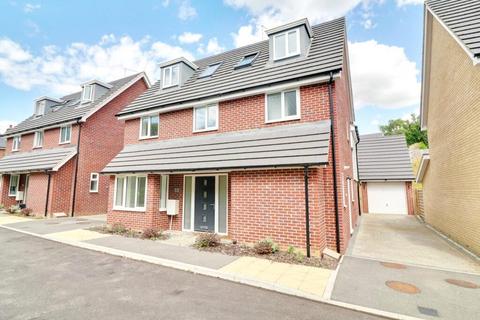 5 bedroom detached house to rent, Parkland Place, Bury Water Lane, Newport, Saffron Walden, Essex, CB11