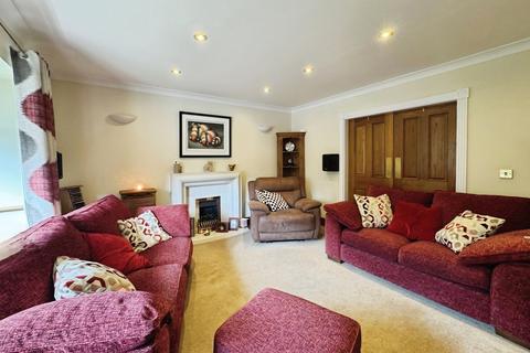 undefined, Rustless Close, Cleckheaton, BD19
