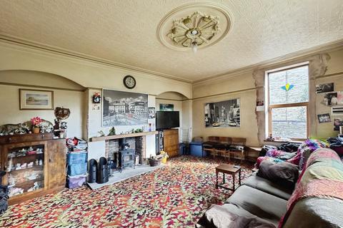 4 bedroom detached house for sale, Westgate, Cleckheaton, BD19