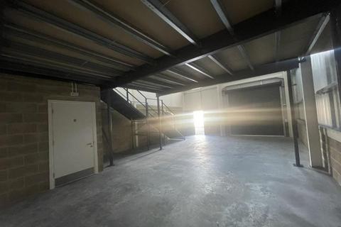 Distribution warehouse to rent, Barnfield Rd Folkestone CT19 5SG