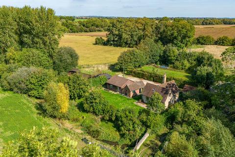 3 bedroom cottage for sale, Risborough Road, Aylesbury HP17