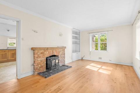 3 bedroom cottage for sale, Risborough Road, Aylesbury HP17