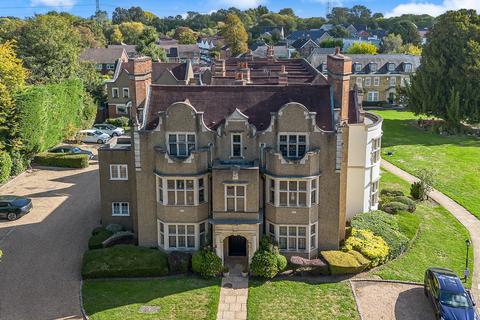 undefined, Vicarage Road, Staines-upon-Thames, TW18