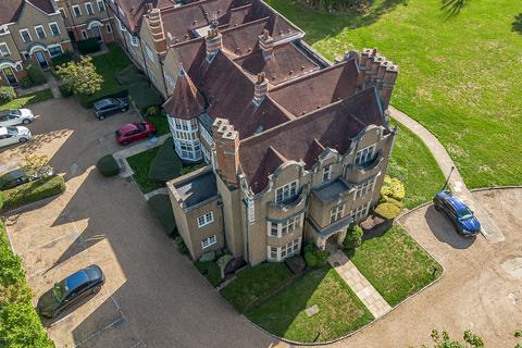 undefined, Vicarage Road, Staines-upon-Thames, TW18