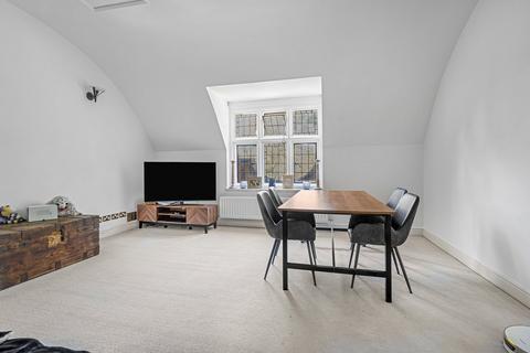 undefined, Vicarage Road, Staines-upon-Thames, TW18