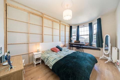 2 bedroom apartment for sale, Atlas Gardens, Charlton, London, SE7