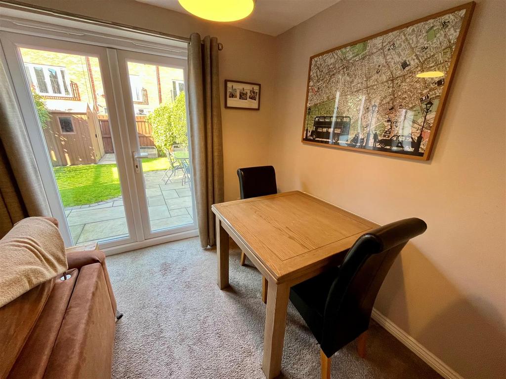 Dining Area.jpg
