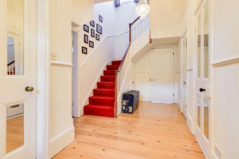 5 bedroom end of terrace house for sale, Cambridge CB4