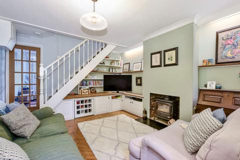 7 Primrose Gardens, Bushey, WD23 1BU