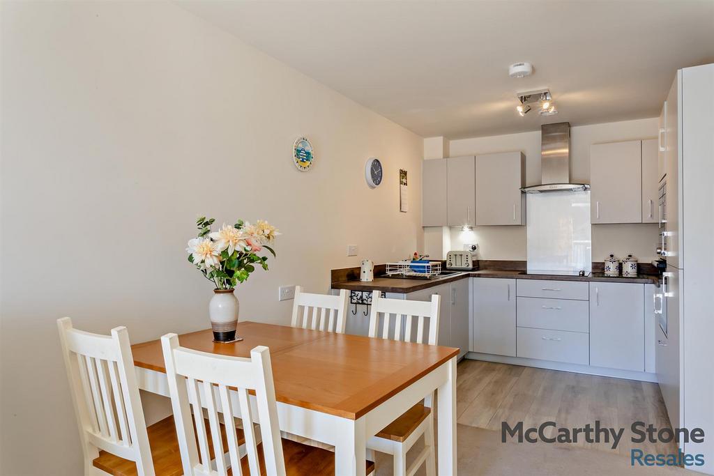 8664839-interior10-800.jpg