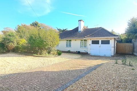 4 bedroom detached bungalow for sale, 33 Seaward Avenue Barton on Sea New Milton Hampshire BH25 7HN